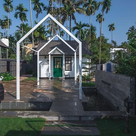 The Little Acres Cherai Vypin Экстерьер фото