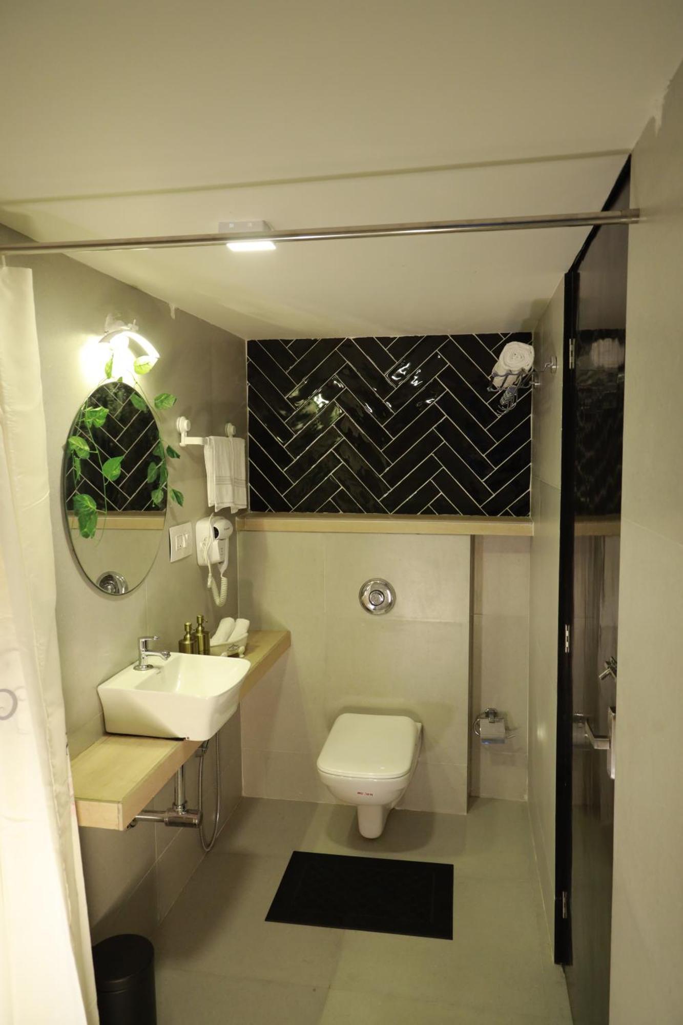 The Little Acres Cherai Vypin Экстерьер фото